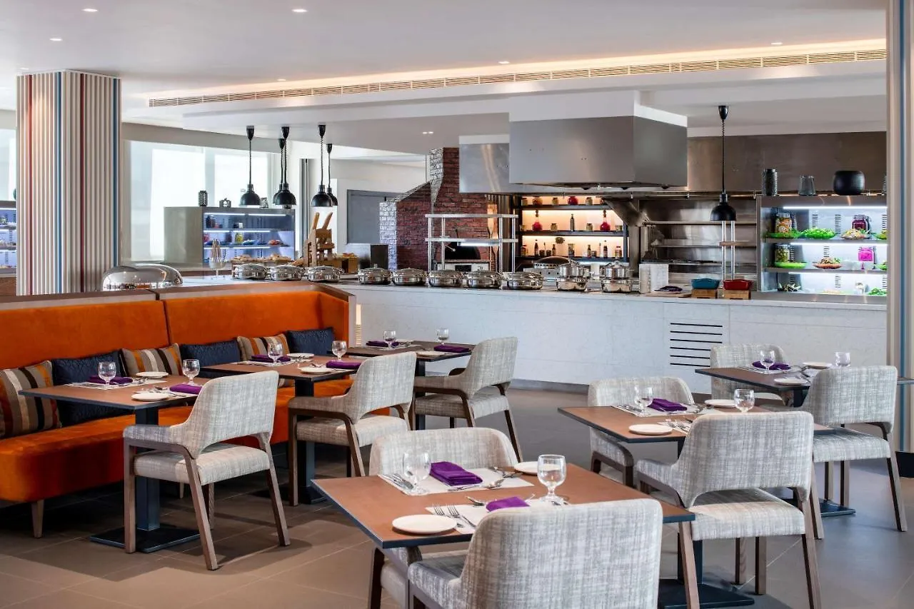Doubletree Suites By Hilton - Riyadh Financial District 4*,