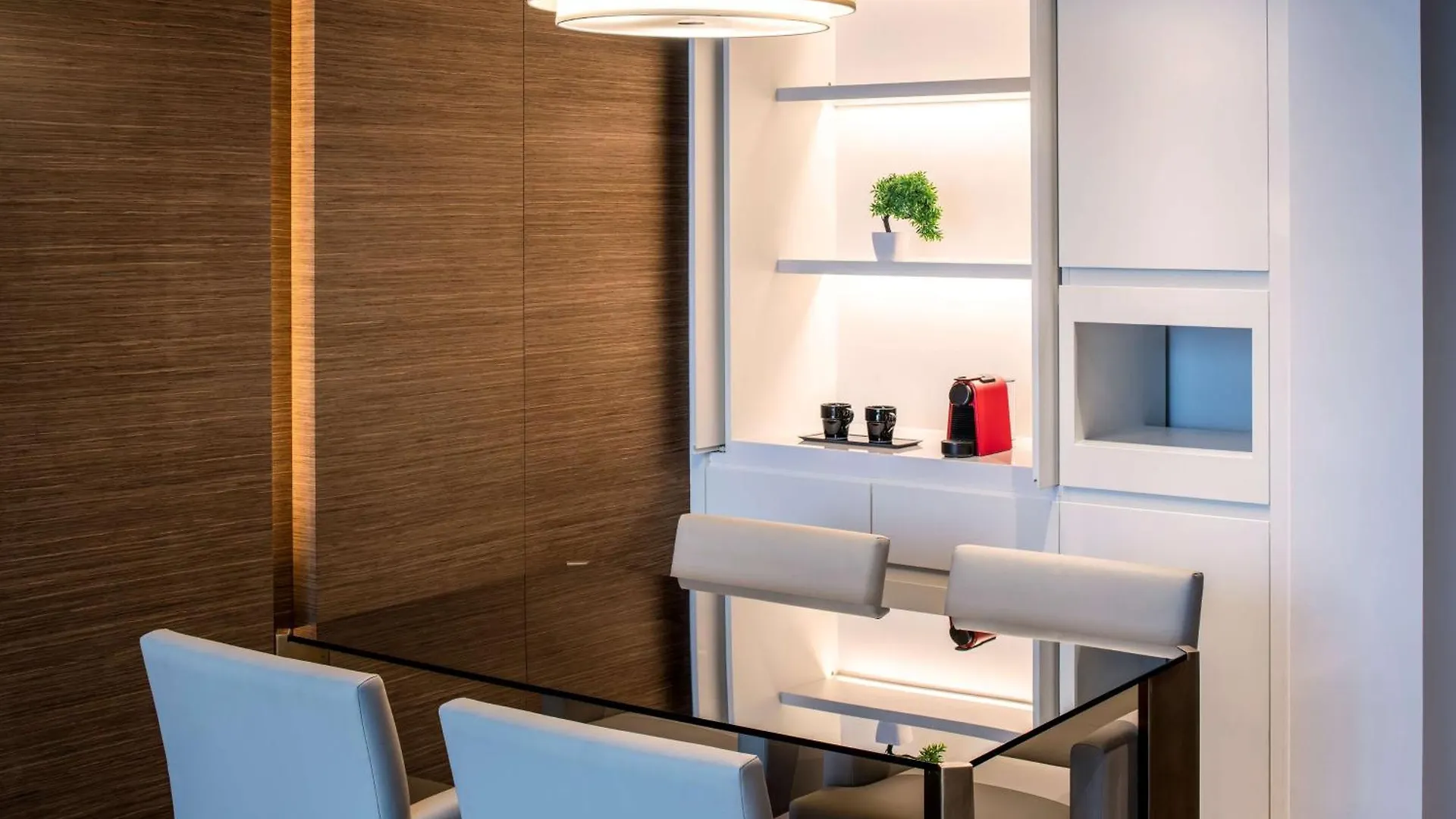 Doubletree Suites By Hilton - Riyadh Financial District Hotel