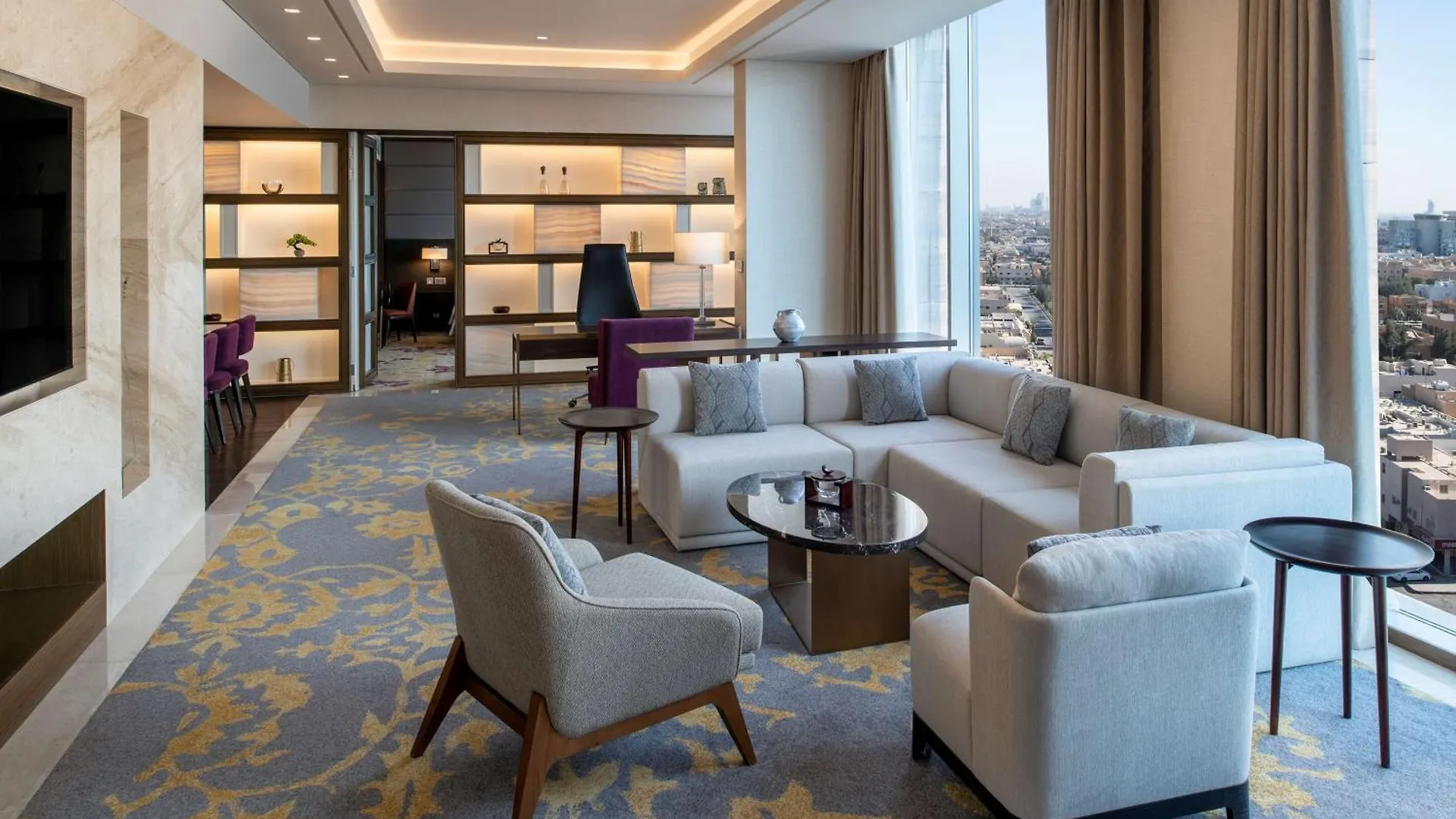 Doubletree Suites By Hilton - Riyadh Financial District 4*,